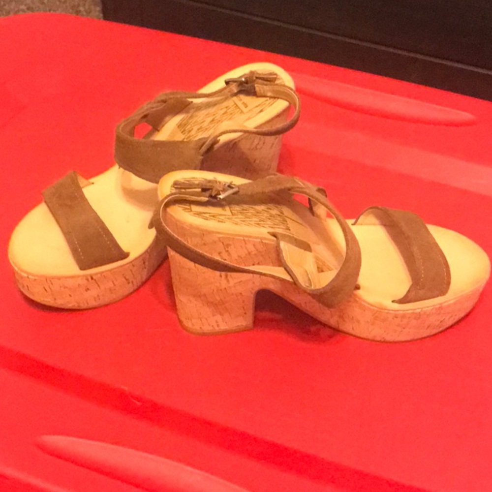 Dolce Vita platform sandals